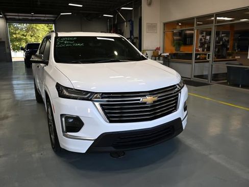 Used 2022 Chevrolet Traverse Premier w/ LPO, Floor Liner Package AWD/4WD image 3