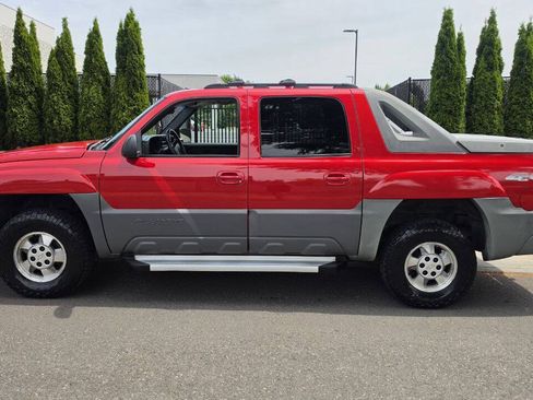 Used 2002 Chevrolet Avalanche 4x4 image 8