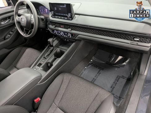 Certified 2025 Honda Accord SE image 29
