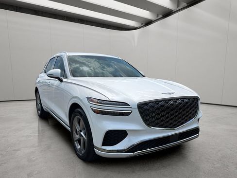 Certified 2026 Genesis GV70 2.5T AWD/4WD image 7