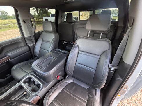 Used 2021 GMC Sierra 3500 Denali w/ Denali Ultimate Package AWD/4WD image 12