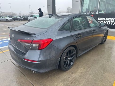 Used 2023 Honda Civic Sport image 6