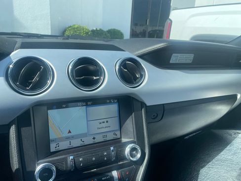 Used 2017 Ford Mustang GT Premium RWD image 4