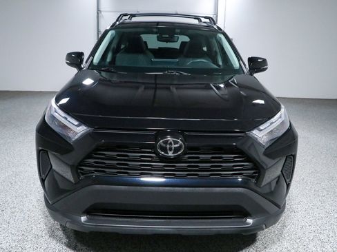 Used 2022 Toyota RAV4 XLE w/ Convenience Package FWD image 4