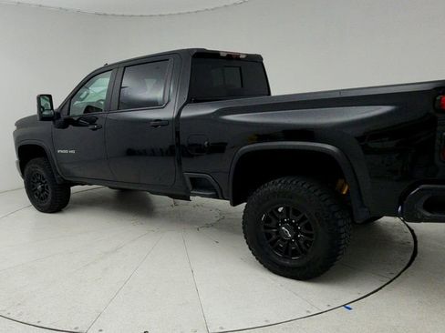 Used 2025 Chevrolet Silverado 2500 ZR2 w/ Technology Package AWD/4WD image 6