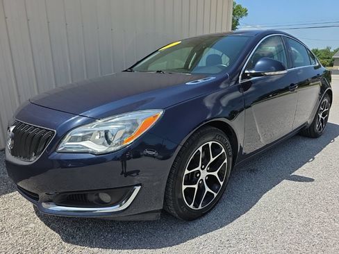 Used 2017 Buick Regal Sport Touring FWD image 13