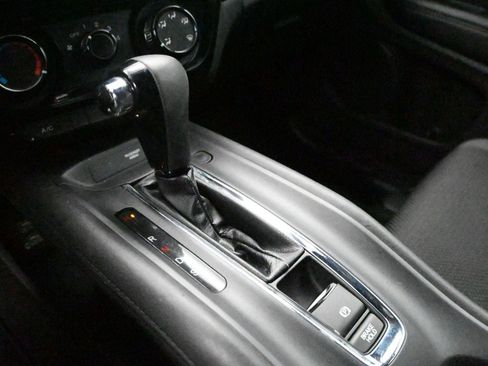 Used 2019 Honda HR-V Sport image 5