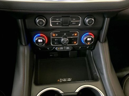 Used 2021 Chevrolet Tahoe RST w/ Luxury Package image 35