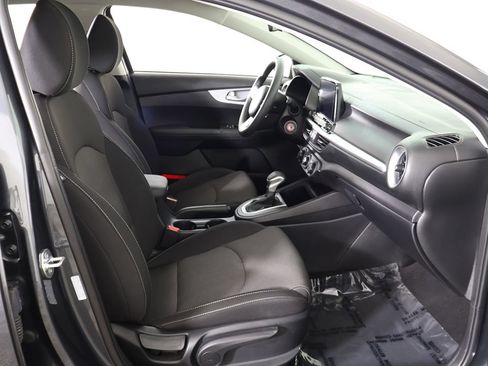 Used 2024 Kia Forte LXS w/ LXS Technology Package FWD image 30