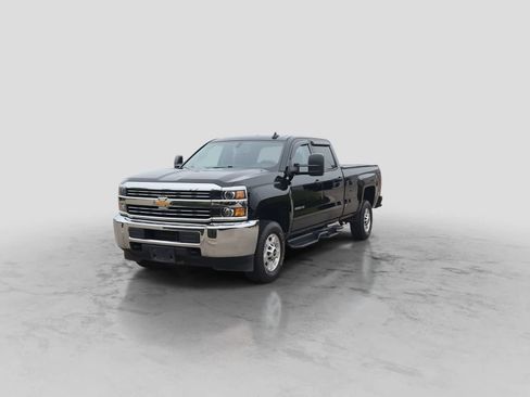 Used 2018 Chevrolet Silverado 2500 LT AWD/4WD image 4