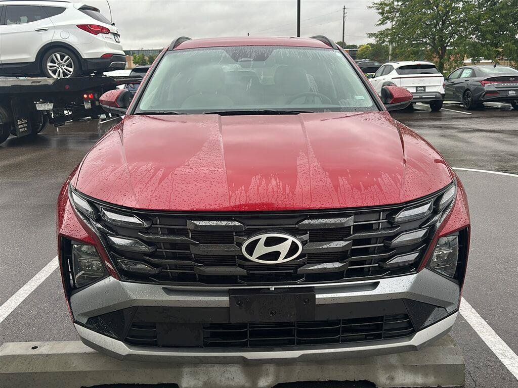Certified 2025 Hyundai Tucson SEL AWD/4WD image 8