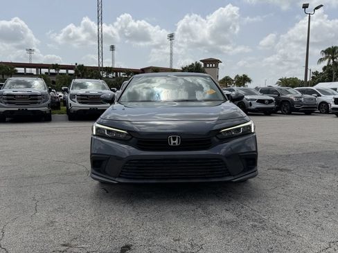 Used 2022 Honda Civic EX image 3