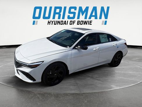 New 2026 Hyundai Elantra SEL Sport FWD image 2