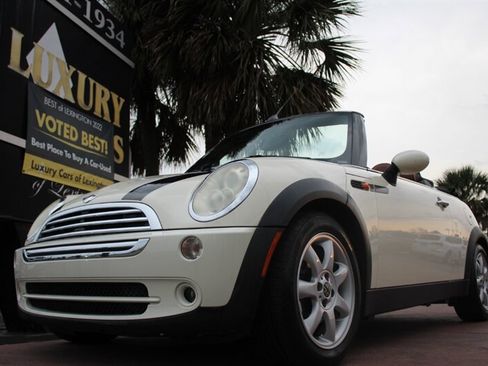 Used 2008 MINI Cooper Convertible image 1