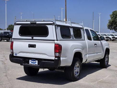 Used 2022 Toyota Tacoma SR RWD image 7