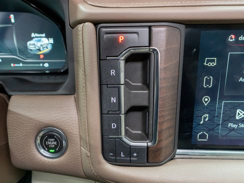 Used 2023 GMC Yukon XL Denali image 23