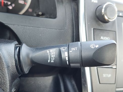 Used 2017 Toyota Camry SE image 22