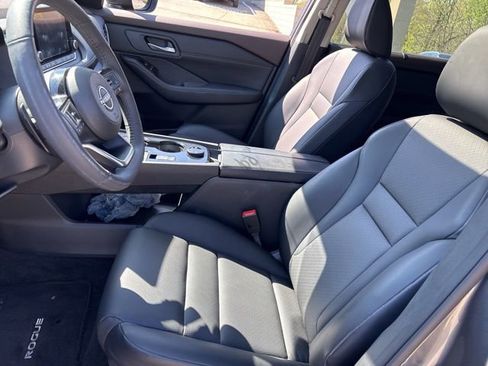 Certified 2023 Nissan Rogue SV w/ SV Premium B Package AWD/4WD image 9