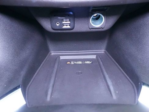 Used 2021 Chevrolet Traverse High Country AWD/4WD image 38