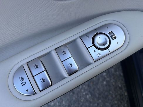 Used 2024 Hyundai Ioniq 5 SEL image 15