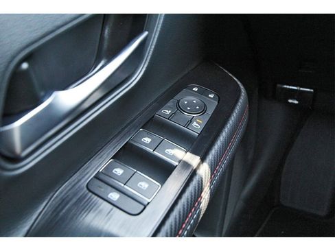 New 2025 Nissan Kicks SR image 15