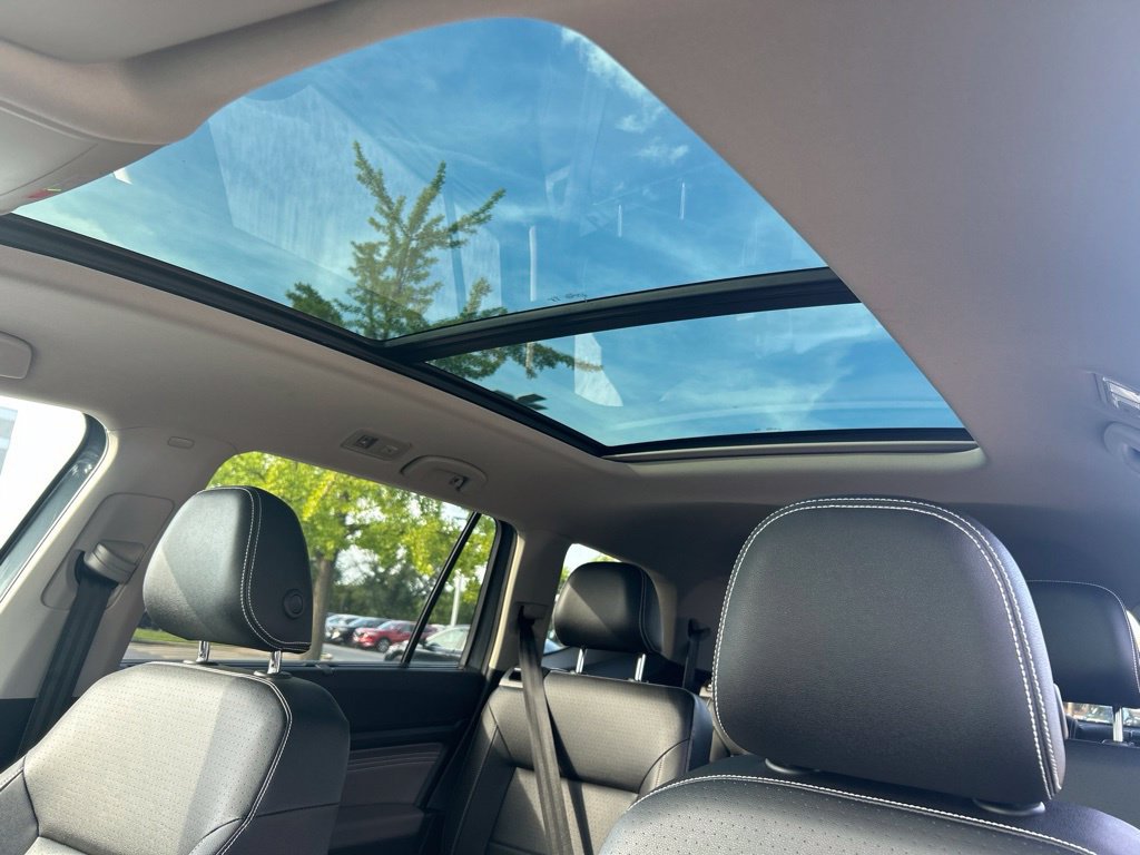 Used 2023 Volkswagen Atlas SE w/ Panoramic Sunroof Package AWD/4WD image 30