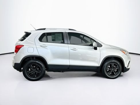 Used 2022 Chevrolet Trax LT w/ Driver Confidence Package AWD/4WD image 10