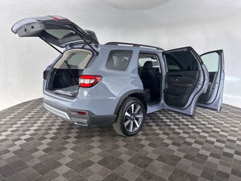 Certified 2025 Honda Pilot Elite image 19