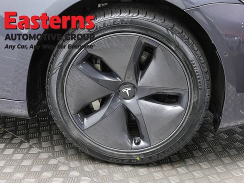 Used 2020 Tesla Model 3 Standard Range Plus RWD image 25