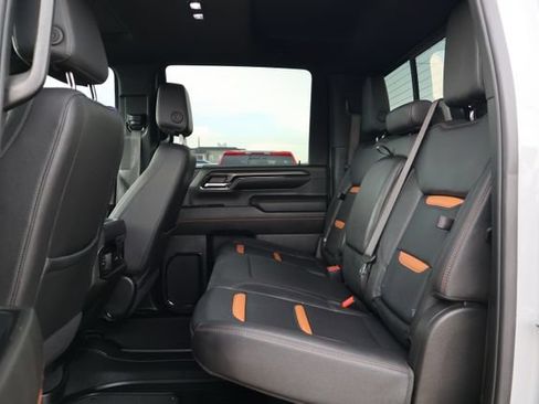 Used 2024 GMC Sierra 2500 AT4 w/ AT4 Premium Plus Package AWD/4WD image 8