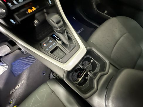 Used 2023 Toyota RAV4 XLE w/ Convenience Package FWD image 22