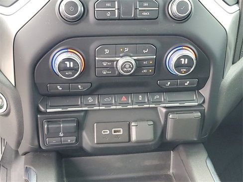 Used 2022 Chevrolet Silverado 1500 LT Trail Boss w/ Convenience Package II image 18