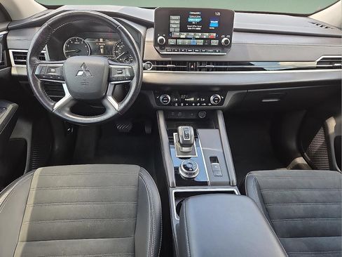 Used 2024 Mitsubishi Outlander SE AWD/4WD image 12
