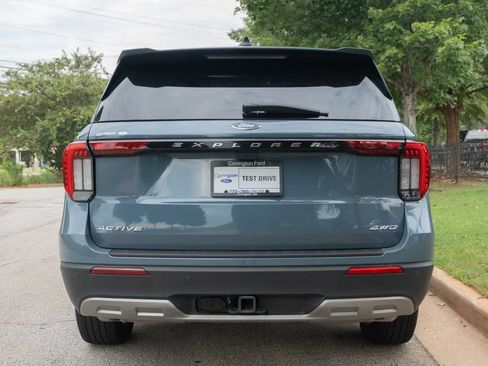 Used 2025 Ford Explorer Active w/ Active Comfort Package AWD/4WD image 6
