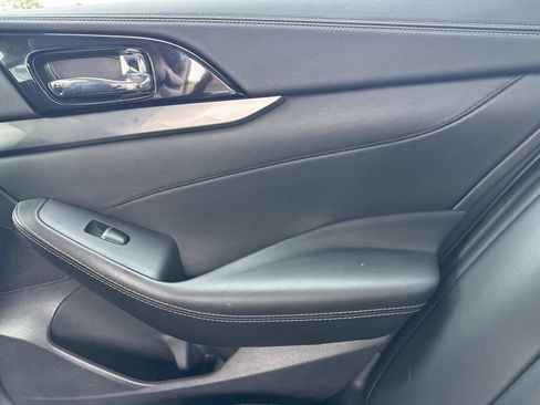 Used 2022 Nissan Maxima SV w/ Floor Mat Group image 13