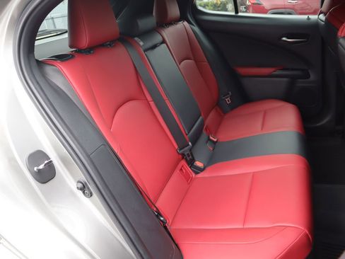 Used 2022 Lexus UX 200 F Sport FWD image 31