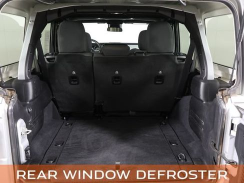 Used 2024 Jeep Wrangler Unlimited Sahara AWD/4WD image 15