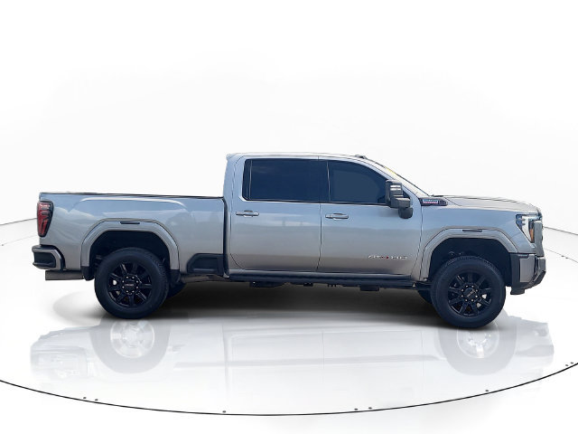 Used 2024 GMC Sierra 2500 AT4 w/ AT4 Premium Plus Package AWD/4WD image 4