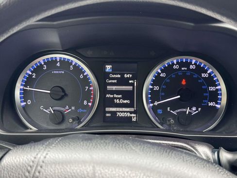 Used 2019 Toyota Highlander LE image 29