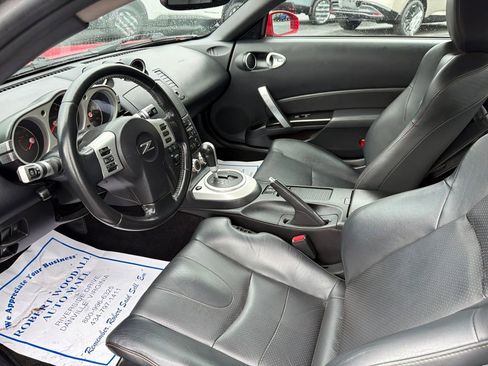 Used 2007 Nissan 350Z Touring w/ Cargo Convenience Pkg RWD image 12