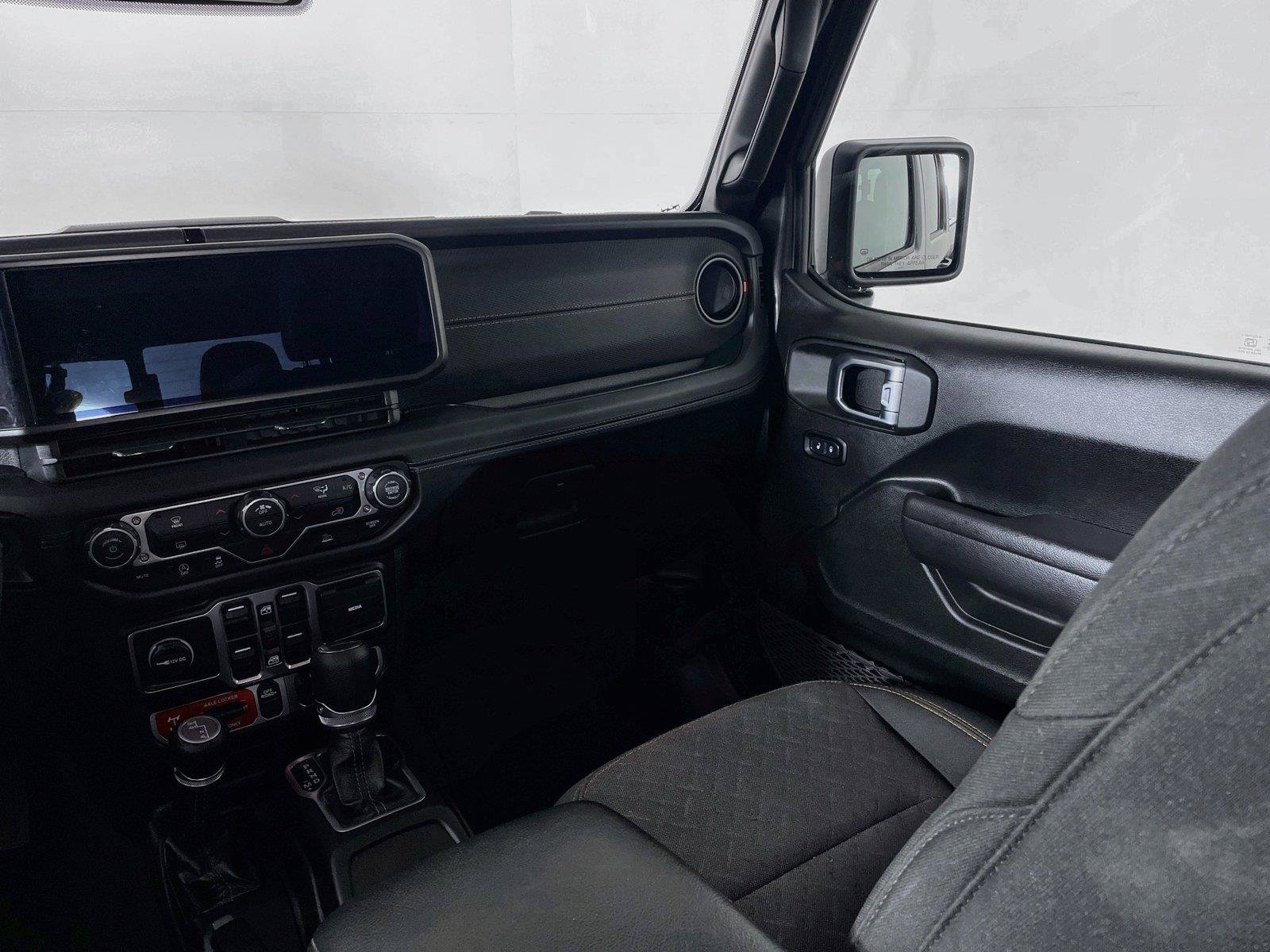 Used 2026 Jeep Gladiator Mojave AWD/4WD image 22
