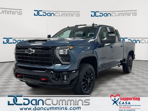 Used 2025 Chevrolet Silverado 2500 LT w/ Trail Boss Package AWD/4WD image 1