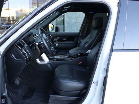 Used 2020 Land Rover Range Rover HSE image 33