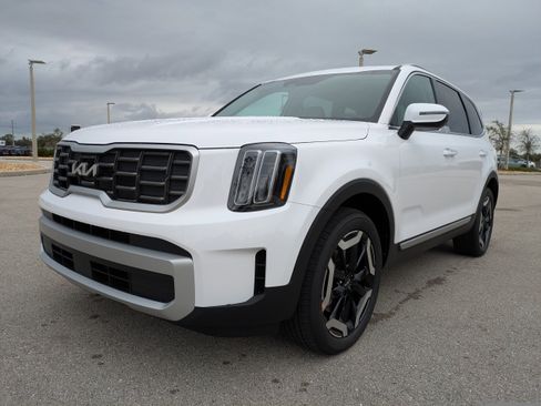 New 2025 Kia Telluride S image 9