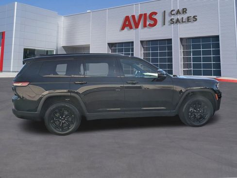 Used 2024 Jeep Grand Cherokee L Altitude image 5