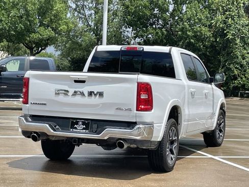 Used 2025 RAM 1500 Laramie AWD/4WD image 4