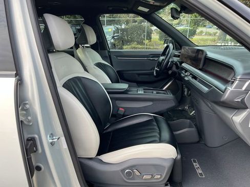 Used 2024 Kia EV9 GT-Line image 13