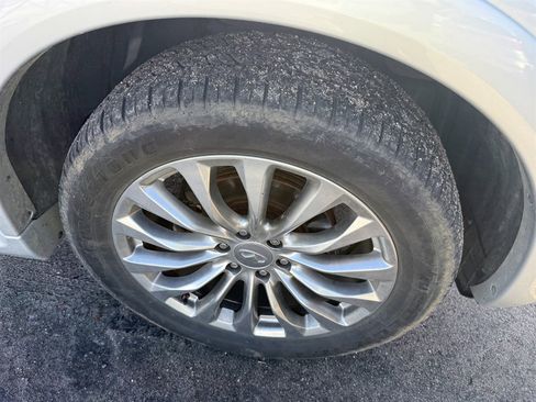 Used 2015 INFINITI QX80 LIMITED w/ 22" Wheel Package image 7