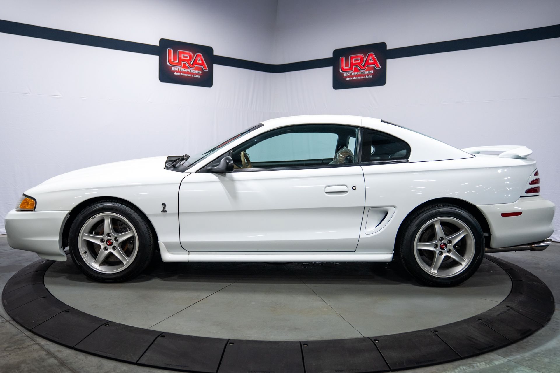 Used 1995 Ford Mustang Cobra R RWD image 6