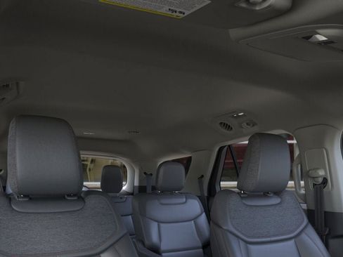 Used 2026 Ford Explorer Active w/ Active Comfort Package AWD/4WD image 22